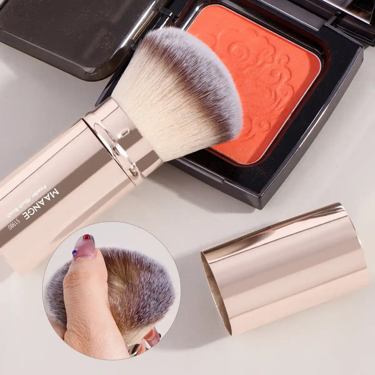 pincéis para maquiagem profissional, pincel retrátil para maquiagem, pincel para maquiagem portátil, pincel para blush, pincel para base e blush, pincel para base, pincel kabuki, pincel de maquiagem feminino, pincel compacto para maquiagem, kit pincéis para maquiagem, kit pincéis de maquiagem