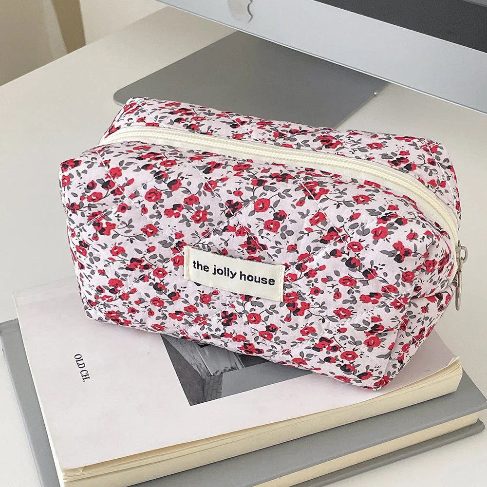 Moda flor acolchoada saco de armazenamento de maquiagem portátil organizador de viagem cosméticos bolsa de higiene pessoal bonito compõem bolsa floral sacos
