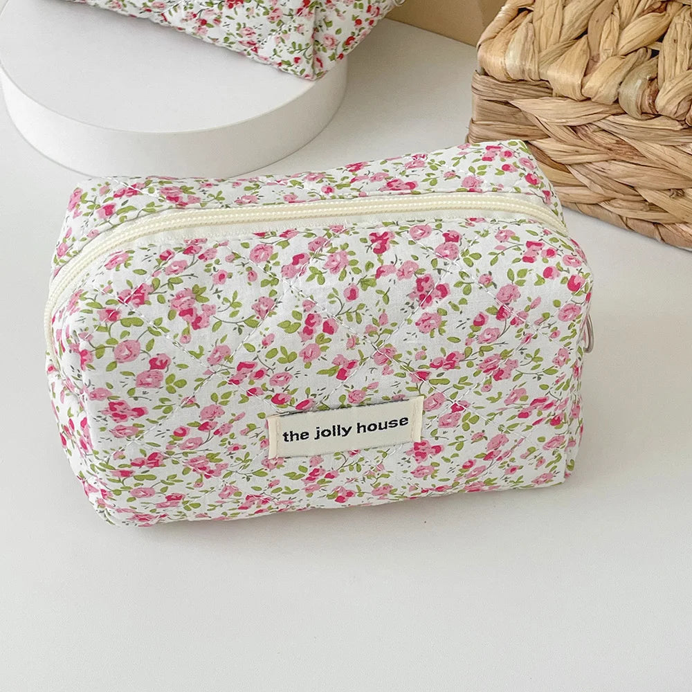 Moda flor acolchoada saco de armazenamento de maquiagem portátil organizador de viagem cosméticos bolsa de higiene pessoal bonito compõem bolsa floral sacos