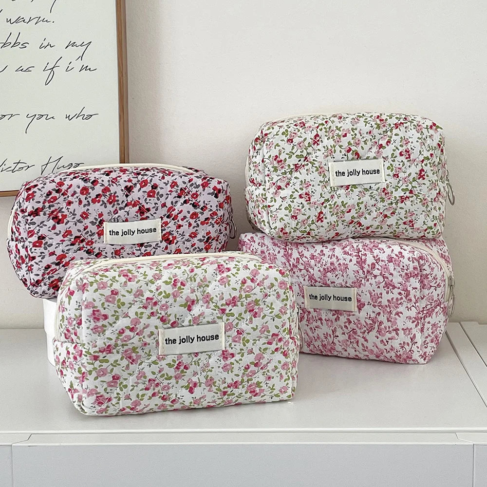Moda flor acolchoada saco de armazenamento de maquiagem portátil organizador de viagem cosméticos bolsa de higiene pessoal bonito compõem bolsa floral sacos