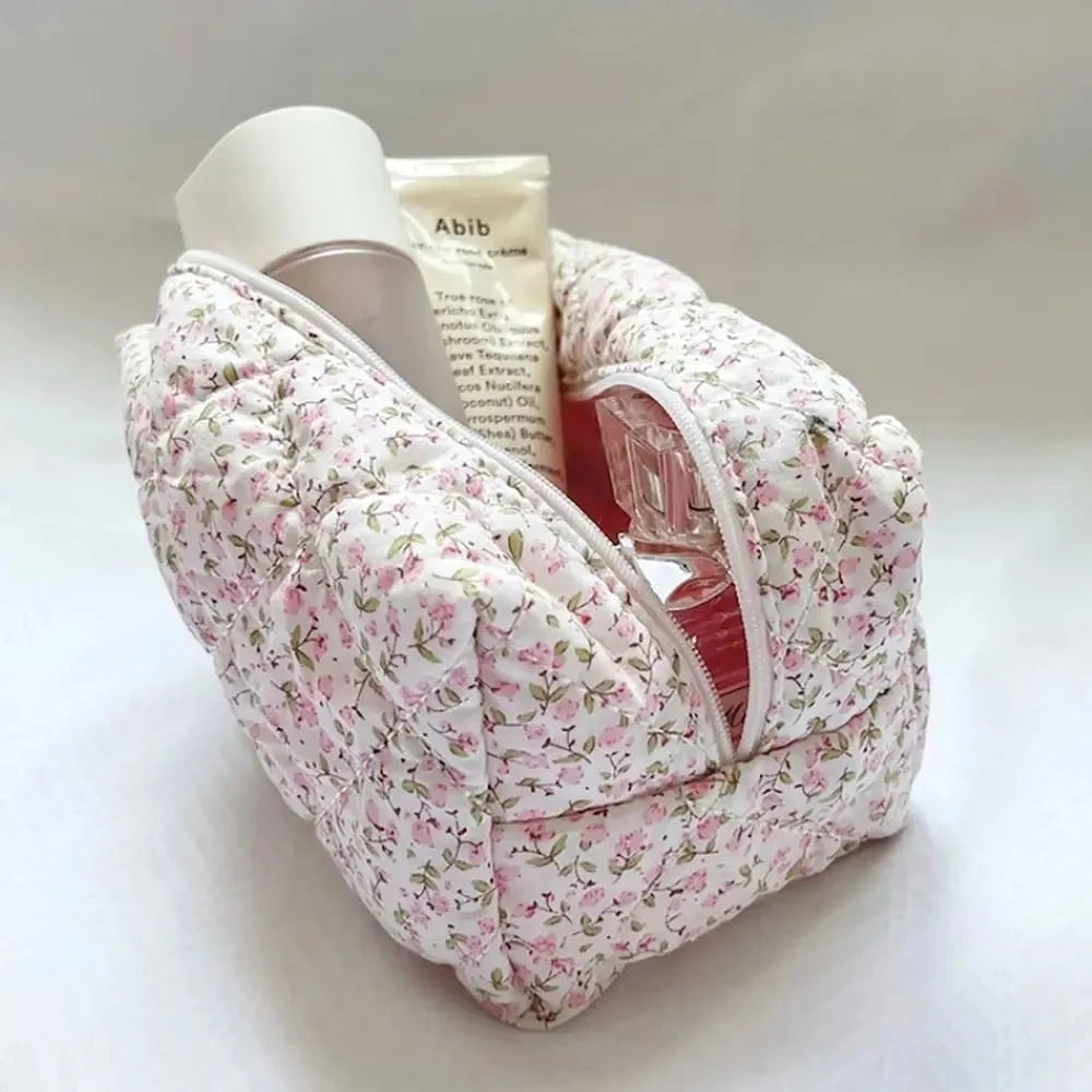 Moda flor acolchoada saco de armazenamento de maquiagem portátil organizador de viagem cosméticos bolsa de higiene pessoal bonito compõem bolsa floral sacos